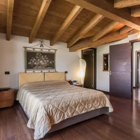 Golf Villa *